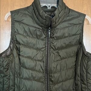 EUC INC International Concepts Olive Puffer Vest Size Large